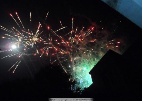 放烟花时的背景音乐,一场视觉与听觉的盛宴